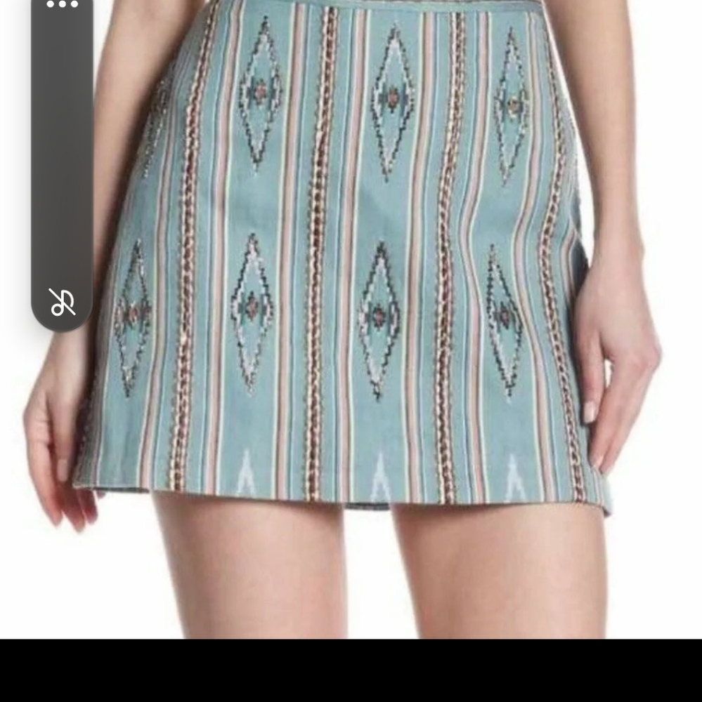 Alice + Olivia Riley Embroidered Beaded - Picture 2 of 7